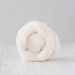  Extra Fine Merino Wool- Milk White 10g